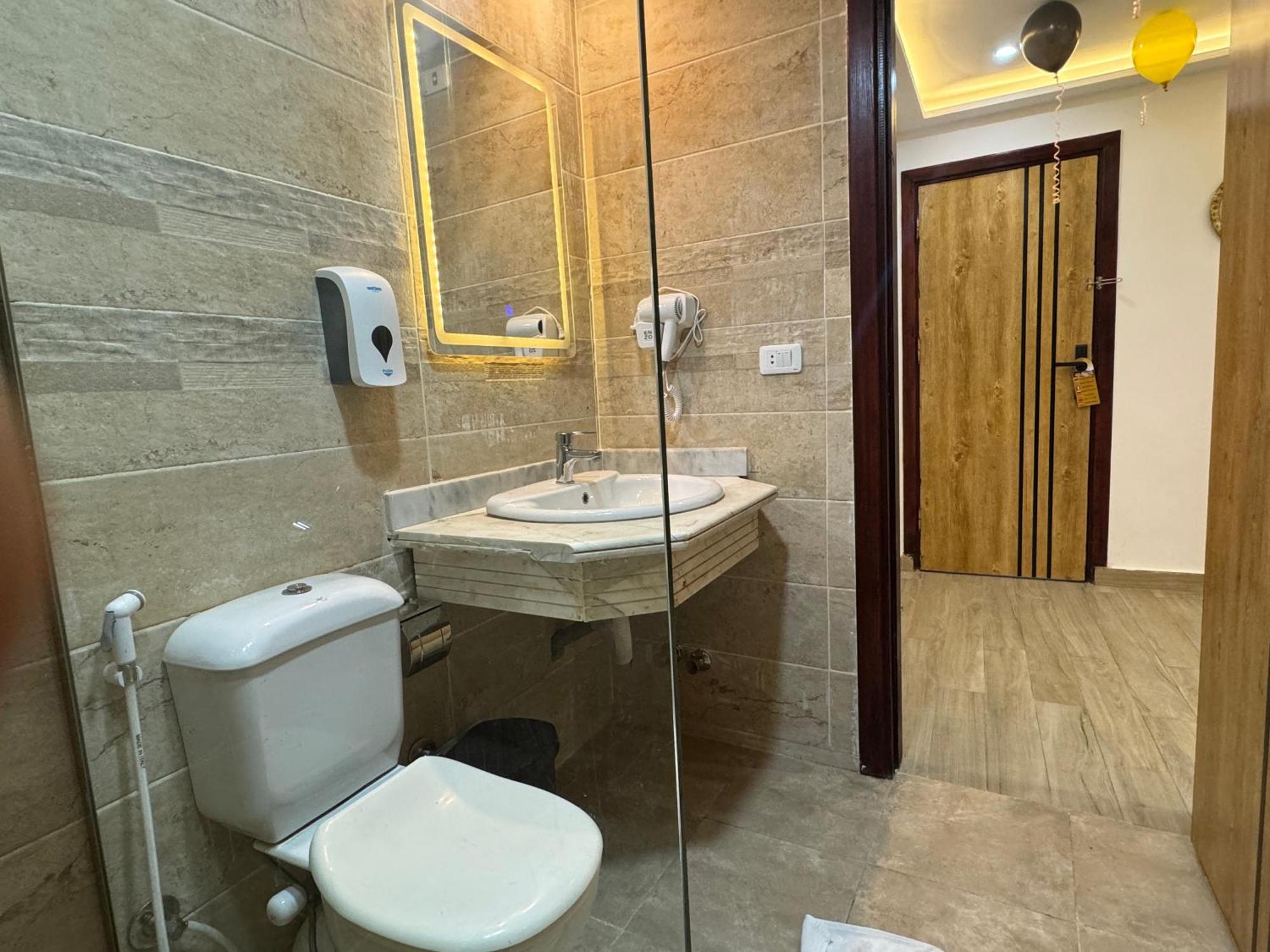 Pyramids Hotel Kafrat al Jabal Exterior photo